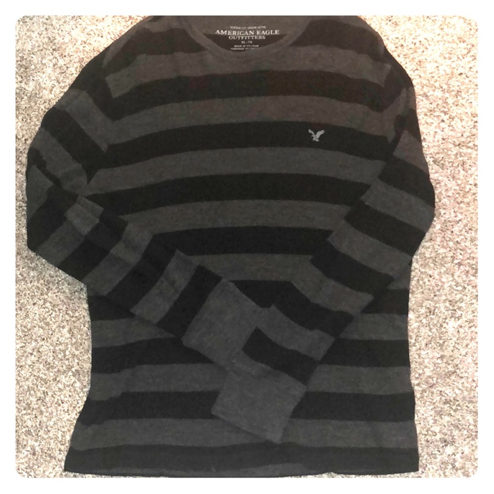 American Eagle Men’s thermal style long sleeve